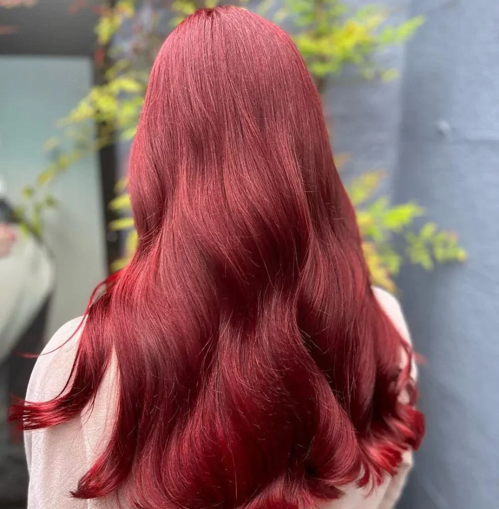Stunning red tones from Kiara